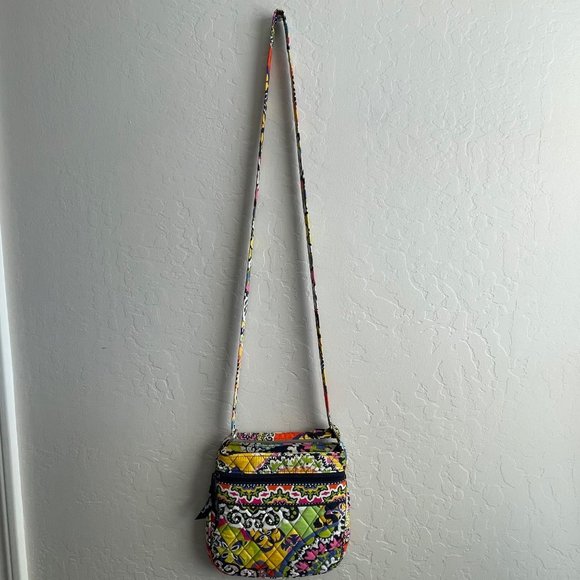 Vera Bradley Rio Pattern - Bright, Floral, Crossbody or Shoulder Bag Springtime - Picture 4 of 7